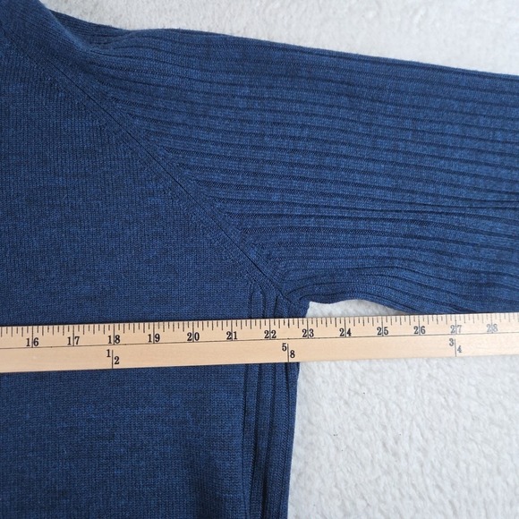 Eddie Bauer Mens Size M Blue 100% Italian Merino Wool 6 Button Pullover Sweater - Picture 2 of 7